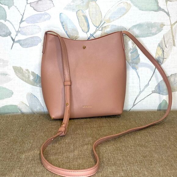 Samara Handbags - SAMARA Peony Vegan Leather Crossbody Minimalist style purse